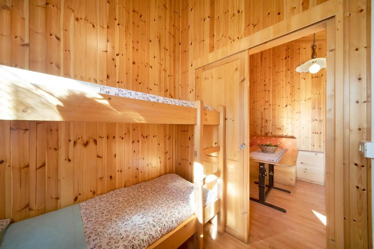 Semesterbostad Casa Genziana Villa Barzio Italien